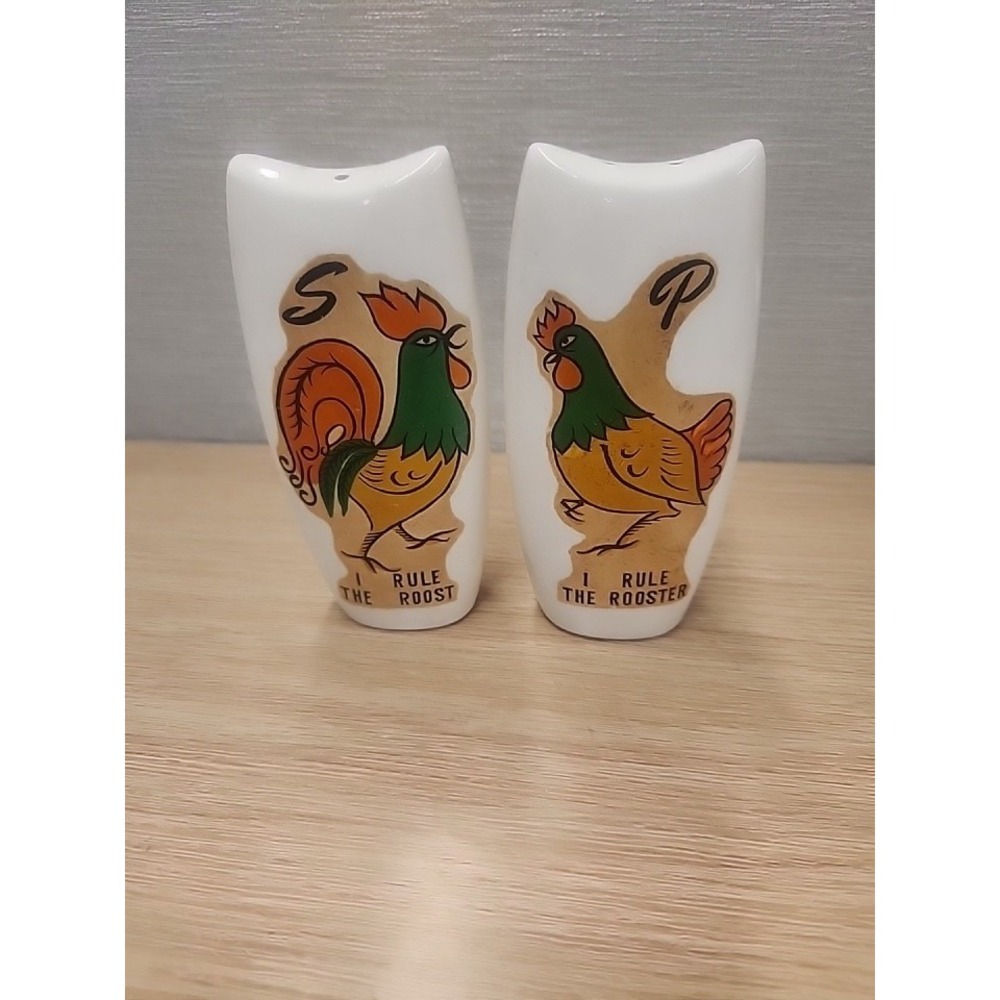 Vintage I Rule The Roost I Rule The Rooster Novelty Salt and Pepper Shakers